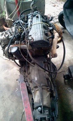 เครื่องพร้อมเกีย benz 2000 cc auto