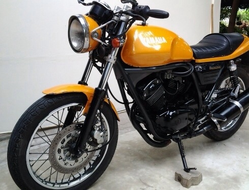 ขายด่วน srv renaissa 250 ท่อคู่ สภาพดี สวยๆเลยคับ 37000 มาขับกลับบ้านได้เลยคับ