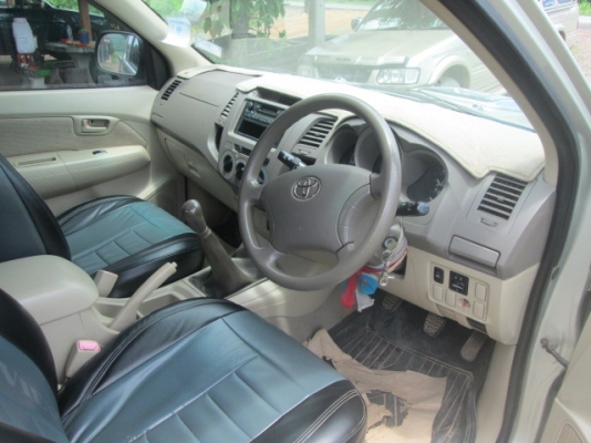 ขายด่วนวีโก้สวยๆเดิมๆคับ 3.0Eปี05ด่วนๆคับ