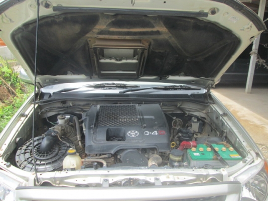 ขายด่วนวีโก้สวยๆเดิมๆคับ 3.0Eปี05ด่วนๆคับ