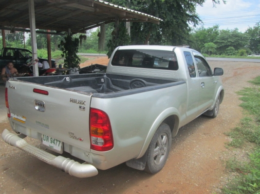 ขายด่วนวีโก้สวยๆเดิมๆคับ 3.0Eปี05ด่วนๆคับ