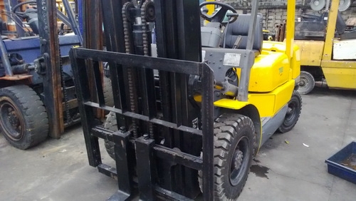 รถยกTCM FD25Z5 น้ำหนักยก 2.5 ตัน เสาสูง 6 เมตร เครื่องดีเซล เกียร์ออโต้