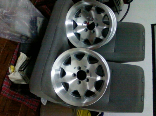 ขาย    แม็กENKAI แนวVIP 5รู114 .7นิ้ว .ขอบ 15นิ้วใข้ได้ทั้งเก๋งและ กะบะ