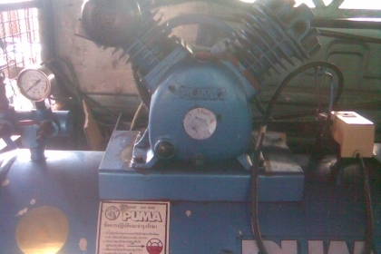 ปั้มลม พูมา 150 ลิตรสภาพเดิมๆครับ  มอเตอร์ขนาด 2 แรงของโตชิบาสภาพพร้อมใช้งานครับเก็บลมดีครัลราคานี้คุ้มครับเบิกใหม่สามหมื่นกว่าครับรุ่นนี้ใช้ยาวครับ