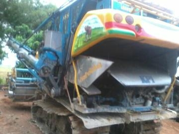 ข่ายด่วน! รถเกี่ยวข้าวจ้าวช้างไวไฟ ปี52 ขายพร้อมรถ เทเลอร์ ข่ายด่วน! รถเกี่ยวข้าวจ้าวช้างไวไฟ ปี52 ขายพร้อมรถ เทเลอร์