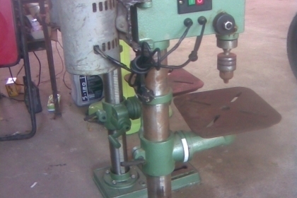 สภาพดีครับมอเตอร์ มิสซูบิชิ 1/4 แรง ขนาดหัวจับ 8 หุน 16 mm สภาพดีครับพร้อมใช้งานครับ ความสูงประมาณ 1 เมตร ราคานี้คุ้มครับ