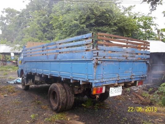 ขาย6ล้อ อิซูสุ  TL  เครื่อง110แรง เกียร์สายสั้น