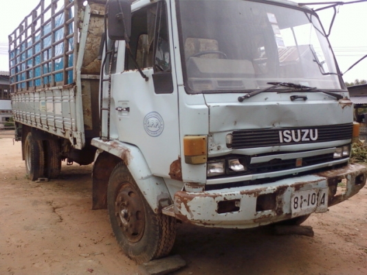 ต้องการขายด่วน ISUZU ROCKY