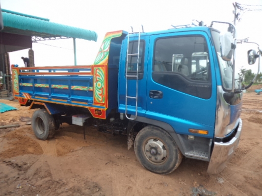 ขายรถ6ล้อดั้มเดก้า  สภาพสวยๆเพิ่งต่อเสร็จพร้อมใช้งานคับ