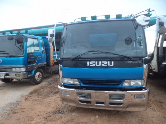 ขายรถ6ล้อดั้มเดก้า  สภาพสวยๆเพิ่งต่อเสร็จพร้อมใช้งานคับ