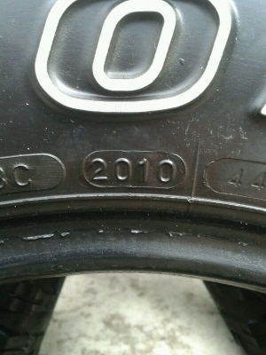 ขายยาง Mud Maxxis 762 ขนาด 265/75R16 ปี 10 สภาพดี ปรับราคาใหม่ หมื่นเดียวครับ ขายยาง Mud Maxxis 762 ขนาด 265/75R16 ปี 10 สภาพดี ปรับราคาใหม่ หมื่นเดียวครับ