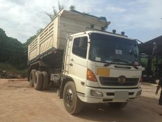 ขาย 10 ล้อดั๊ม HINO เมก้า 260 แรงม้า กระบะสามมิตรลอนเฉียง ปี 47 ปลายปี สนใจโทร 0819701072 ขาย 10 ล้อดั๊ม HINO เมก้า 260 แรงม้า กระบะสามมิตรลอนเฉียง ปี 47 ปลายปี สนใจโทร 0819701072