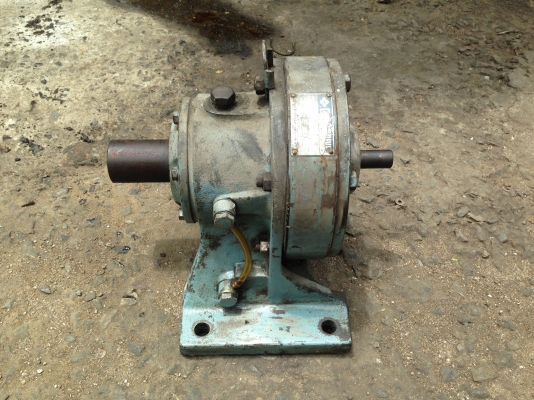 ขายหัวเกียร์ทดรอบ Sumitomo 11ต่อ1 ใช้กับมอเตอร์ขนาด 5.5 HP. ขึ้นไป สภาพดี พร้อมใช้งาน