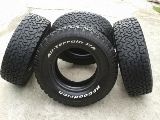 ขายยาง BF ALL 265/75R16 ปี 11 สวยๆ ขายยาง BF ALL 265/75R16 ปี 11 สวยๆ