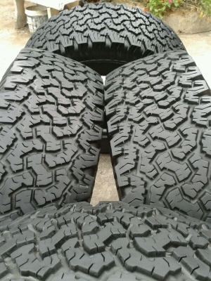 ขายยาง BF ALL 265/75R16 ปี 11 สวยๆ ขายยาง BF ALL 265/75R16 ปี 11 สวยๆ