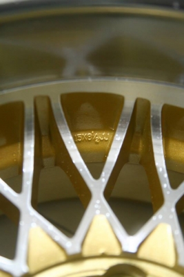 ล้อนอก JAPAN 15x8.5 ET-28 พร้อมยาง ล้อนอก JAPAN 15x8.5 ET-28 พร้อมยาง