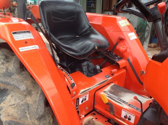 ปัญญาแทรคเตอร์มาแล้ว...จัดมาให้ครับ คูโบต้า L3408 ติดใบมีดใหม่ ยางหน้าใหม่