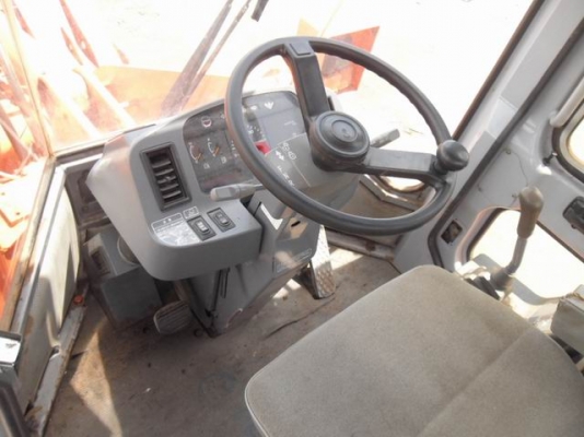 ขายด่วน สภาพสวยจัด รถตักล้อยาง HITACHI LX70-2C 1,100,000 บาท