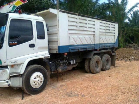 รถอิซูซุ 10 ล้อดั้ม 320 แรงม้า ปี 51   สนใจติดต่อ 081 - 6079515