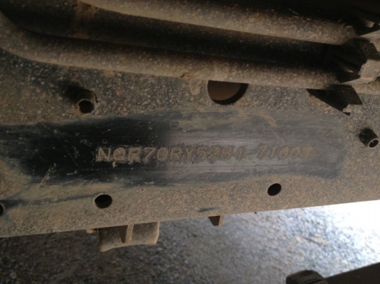 รถอิซูซุ 6 ล้อดั้ม NQR  150 แรงม้า ปี 48  สนใจติดต่อ 081 - 6079515