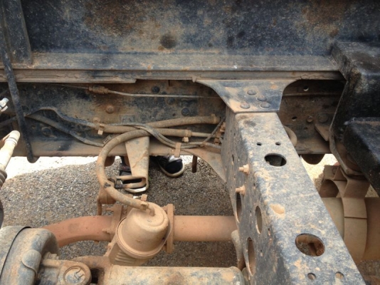 รถอิซูซุ 6 ล้อดั้ม NQR  150 แรงม้า ปี 48  สนใจติดต่อ 081 - 6079515