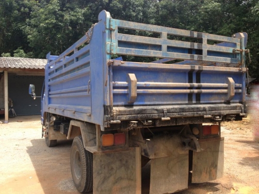 รถอิซูซุ 6 ล้อดั้ม NQR  150 แรงม้า ปี 48  สนใจติดต่อ 081 - 6079515