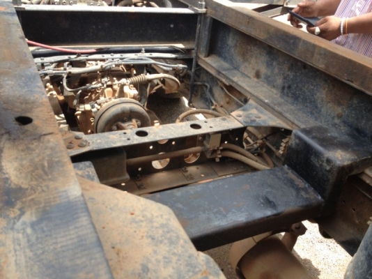 รถอิซูซุ 6 ล้อดั้ม NQR  150 แรงม้า ปี 48  สนใจติดต่อ 081 - 6079515