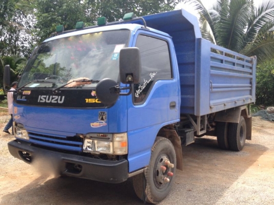 รถอิซูซุ 6 ล้อดั้ม NQR  150 แรงม้า ปี 48  สนใจติดต่อ 081 - 6079515