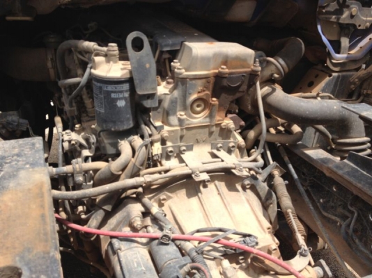 รถอิซูซุ 6 ล้อดั้ม NQR  150 แรงม้า ปี 48  สนใจติดต่อ 081 - 6079515