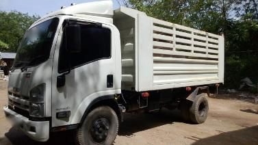 รถอิซูซุ 6 ล้อดั้ม NPR 150 แรงม้า ปี 53  ( รถวิ่ง 5x,xxx. )  สนใจติดต่อ 081 - 6079515