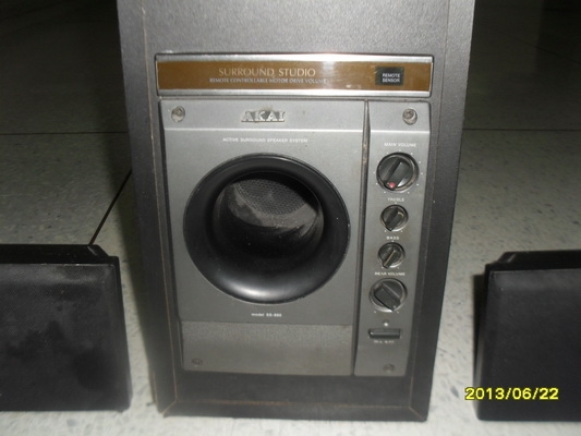ขายชุดลำโพง AKAI  120 WATT  5ชิ้น  รุ่นเก่า จากญี่ปุ่น   เสียงสมบูรณ์แบบ