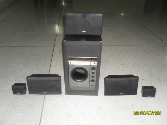 ขายชุดลำโพง AKAI  120 WATT  5ชิ้น  รุ่นเก่า จากญี่ปุ่น   เสียงสมบูรณ์แบบ
