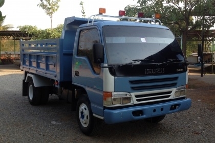 Isuzu npr หัวการ์ตูน 120 แรง ดั๊มสามมิตร รถห้าง