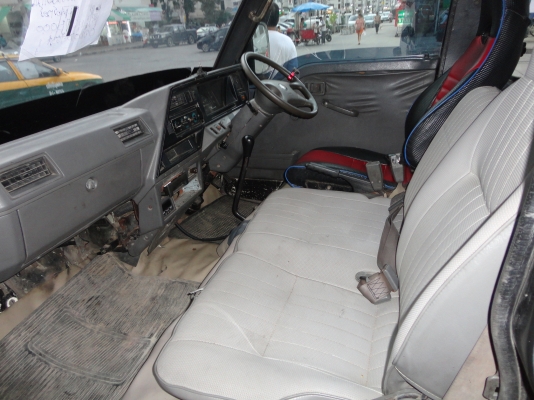 ขายนิสันเออแวนปี97 ราคา 75000 บาท พวงมาลัยเพาเวอร์