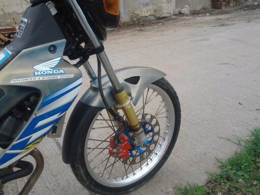 ขาย HONDA SONIC ปี 2544 เครื่องเดิม สภาพ ดี พร้อมใช้ ทะเบียนพร้อมโอน ภาษี ขาดต่อ 2 ปี ครับ