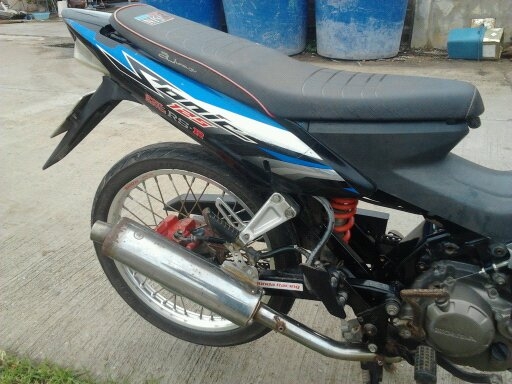 ขาย HONDA SONIC ปี 2544 เครื่องเดิม สภาพ ดี พร้อมใช้ ทะเบียนพร้อมโอน ภาษี ขาดต่อ 2 ปี ครับ