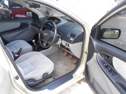 ขาย VIOS E เกียร์ธรรมดา แต่งพองาม ปี 04