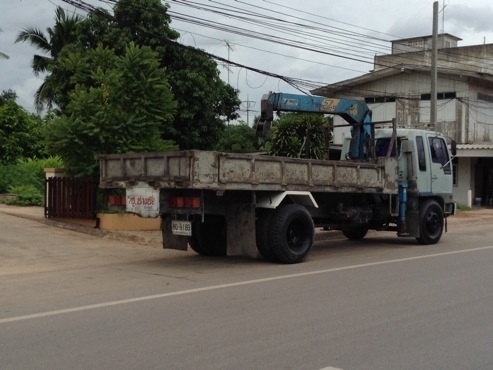 Hino Hi-Tech 6 ล้อ FG+เครน3ตัน. 5 เหลี่ยม ท้องV  เครื่อง 210 แรงม้า กระบะยาว 6 เมตร ยางขอบ20 สภาพ 90\% เบรกจิ๊ฟฟี่ พวงมาลัยเพาเวอร์  ไฟฟ้า. สภาพพร้อมใช้. 750,000