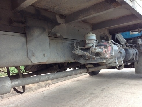 Hino Hi-Tech 6 ล้อ FG+เครน3ตัน. 5 เหลี่ยม ท้องV  เครื่อง 210 แรงม้า กระบะยาว 6 เมตร ยางขอบ20 สภาพ 90\% เบรกจิ๊ฟฟี่ พวงมาลัยเพาเวอร์  ไฟฟ้า. สภาพพร้อมใช้. 750,000