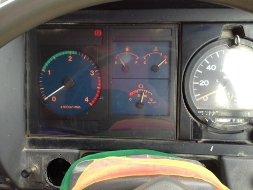 Hino Hi-Tech 6 ล้อ FG+เครน3ตัน. 5 เหลี่ยม ท้องV  เครื่อง 210 แรงม้า กระบะยาว 6 เมตร ยางขอบ20 สภาพ 90\% เบรกจิ๊ฟฟี่ พวงมาลัยเพาเวอร์  ไฟฟ้า. สภาพพร้อมใช้. 750,000