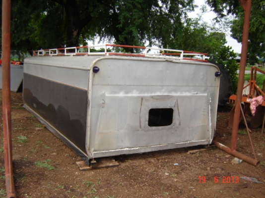 หลังคารถ 6 ล้อ ISUZU NPR สนใจติดต่อโดยตรง  081-2805754