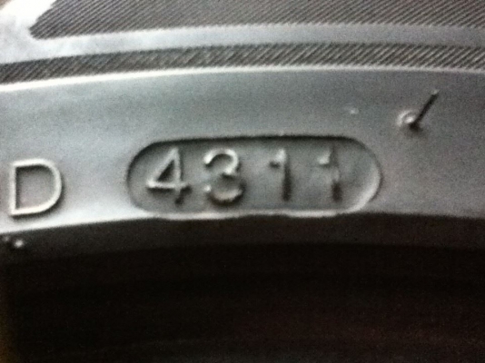 ขายเศษยาง KU36 205/50R15 ปลายปี11 1เส้น