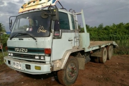 Isuzu สิบล้อ Rocky 2 เพลา FVZ ปี 33 พื้นเรียบท้ายลาด เบรกจิ๊ฟฟี่ เพาเวอร์ เครื่อง 175 ช่วงล่างใหญ่ คานพื้นเรียบ เหล็กไอบีม 820,000