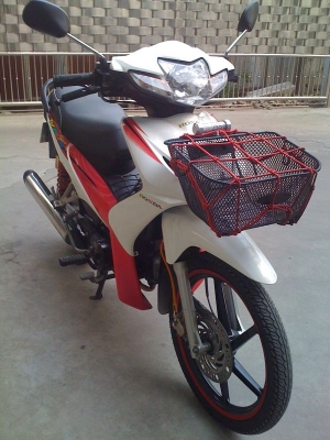 Honda wave  รถเดิม มือแรก วิ่งดีใช้น้อยแต่งแต่ภายนอก สวยๆ