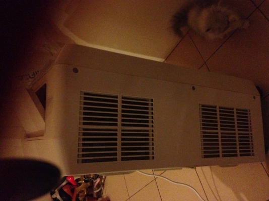 ขายแอร์เคลื่อนที่AJ **5,500บาทครับ**