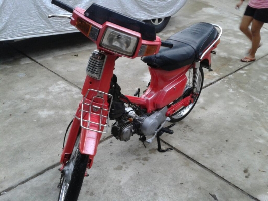 ขายฮอนด้าซี900ราคาเบามีทะเบียนสนจัยสอบถามได้นะคับ