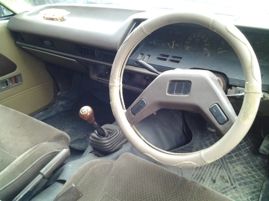 TE71 liftback1600ccขายครับ59000สนใจ0853647170