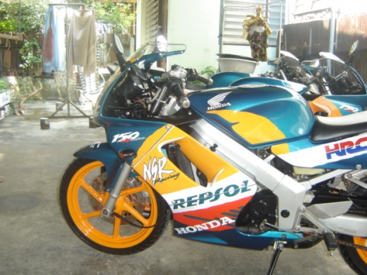 ขาย NSR PROARM 150SP สวย ทำสีใหม่ทั้งคัน ต่อรองราคาได้ กทม สีลม ซอย 10