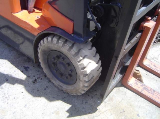 โฟล์คลิฟท์ ขายถูกมาก รถยกไฟฟ้า TOYOTA 7FB15 สวยจัด ใหม่มาก130,000 บาท โฟล์คลิฟท์ ขายถูกมาก รถยกไฟฟ้า TOYOTA 7FB15 สวยจัด ใหม่มาก130,000 บาท