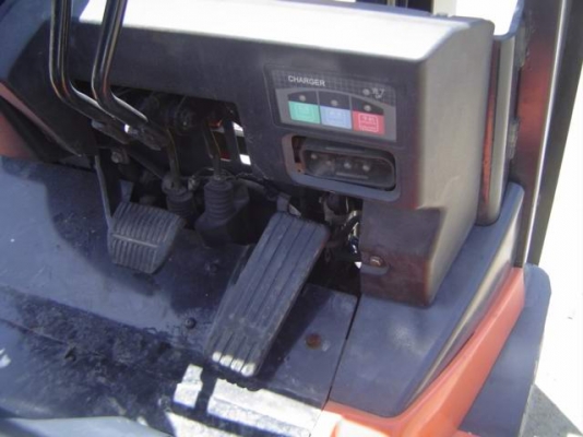 โฟล์คลิฟท์ ขายถูกมาก รถยกไฟฟ้า TOYOTA 7FB15 สวยจัด ใหม่มาก130,000 บาท โฟล์คลิฟท์ ขายถูกมาก รถยกไฟฟ้า TOYOTA 7FB15 สวยจัด ใหม่มาก130,000 บาท